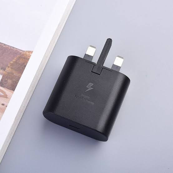 شارژر سامسونگ مدل EP-TA800 توان 25 وات سه پین